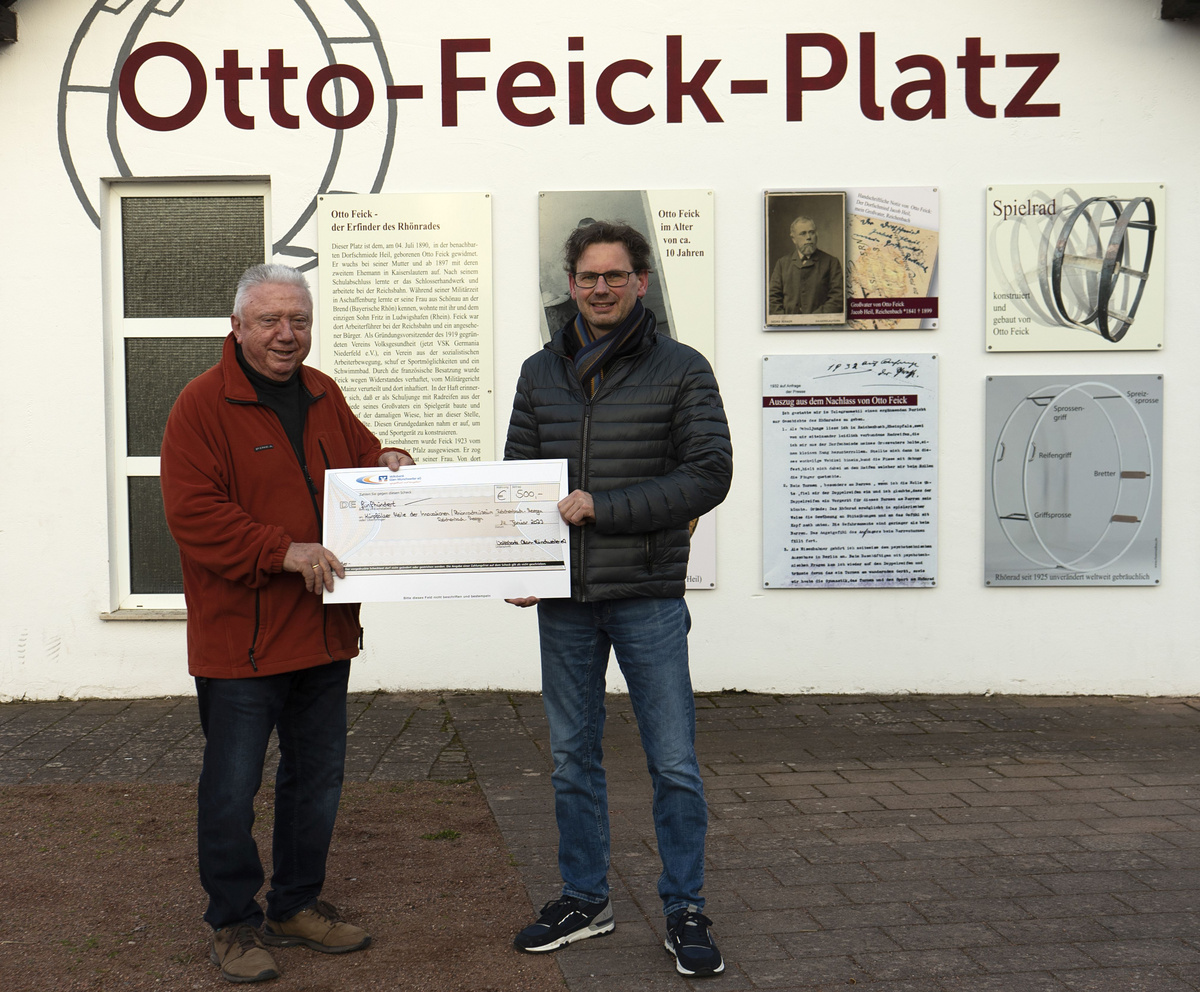 Feick Gemeinde Reichenbach-Steegen spendet für Otto-Feick-Bronzetafel - News